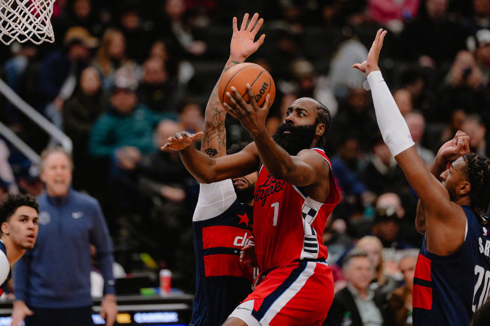 STAR-包含哈登关键节点战术调整，尤文图斯带队取胜！的词条