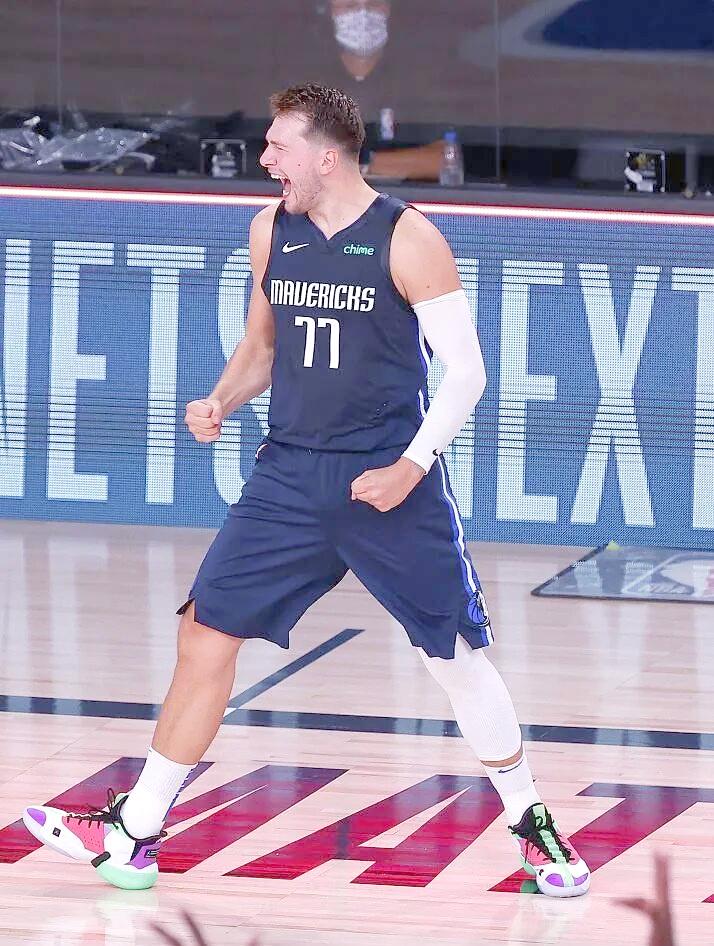 东契奇在美国队比赛中战术调整,突破纪录引发热议!的简单介绍 东契奇在美国队比赛中战术调整,突破纪录引发热议!的简单介绍