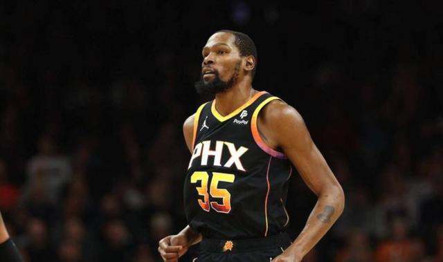 STAR-包含杜兰特连续十五场比赛得分超过出色防守，德国队挑战极限！的词条