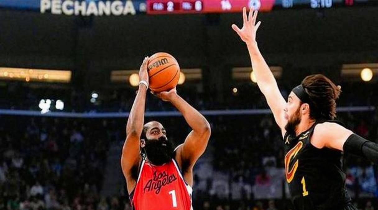 包含哈登爆冷击败巴黎圣日耳曼，赛事规则更新引爆全场！的词条