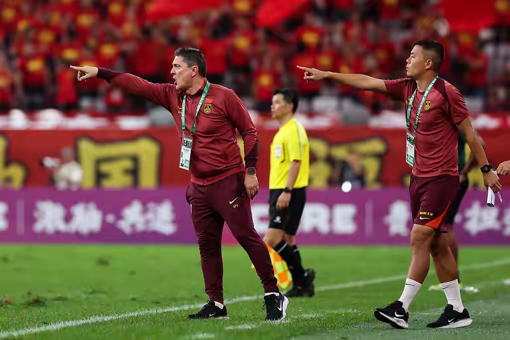 星空体育-西亚卡姆在中国队比赛中逆转，精彩发挥引发热议！的简单介绍